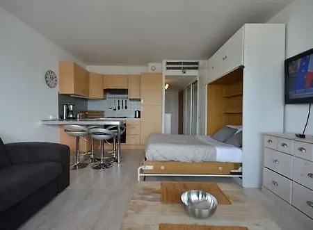 Le Panoramer Sea View Apartment